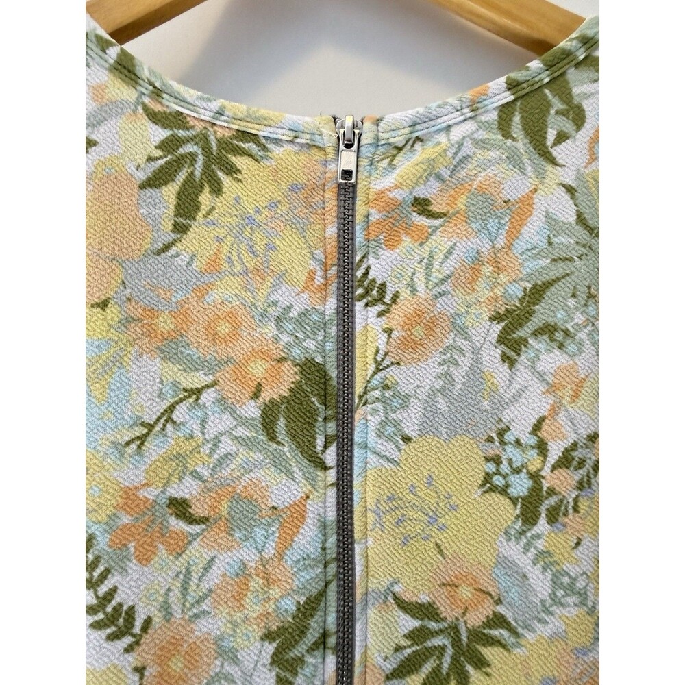 LuLaRoe Amelia Dress Womens M Yellow Green Floral Fit and Flare Zip Back EUC - Picture 3 of 9